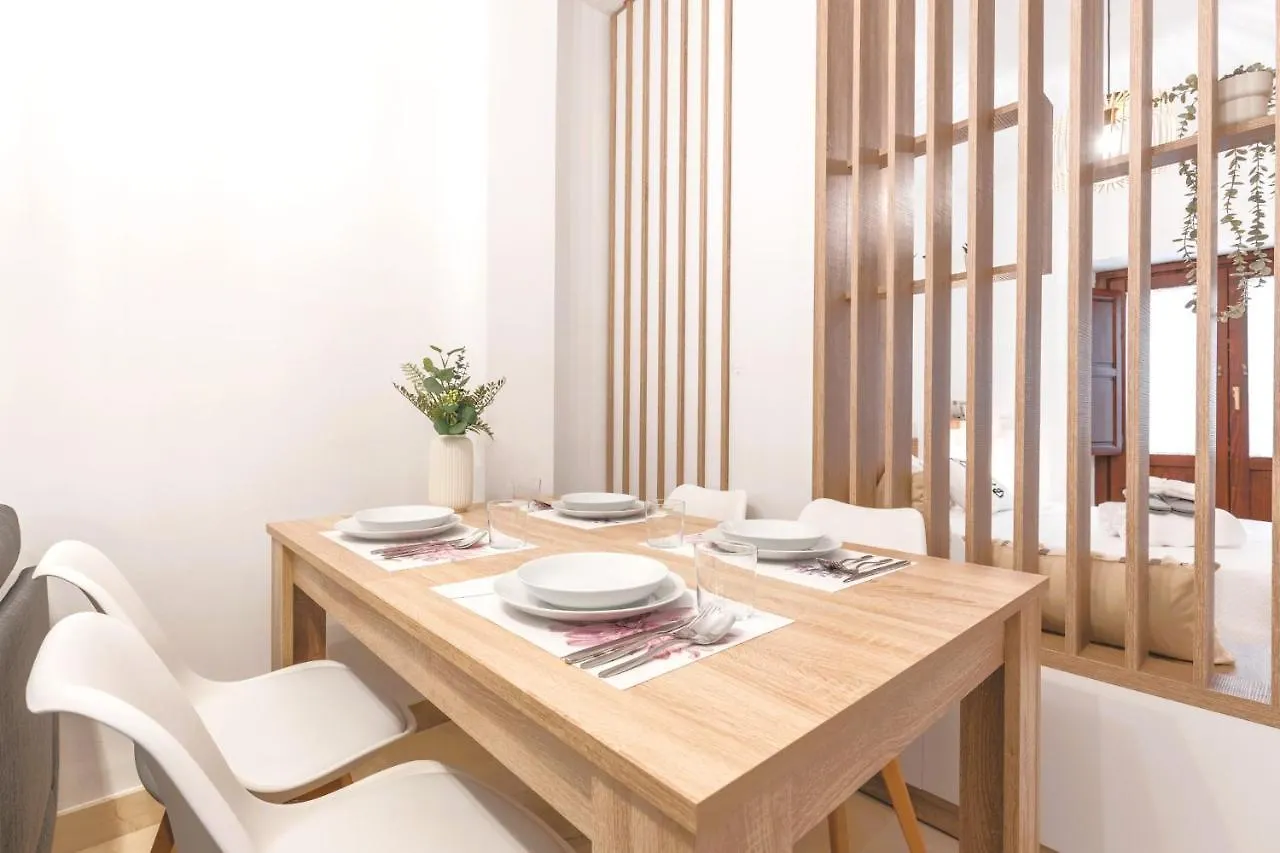 Apartamentos Nuria 19 Granada Apartment